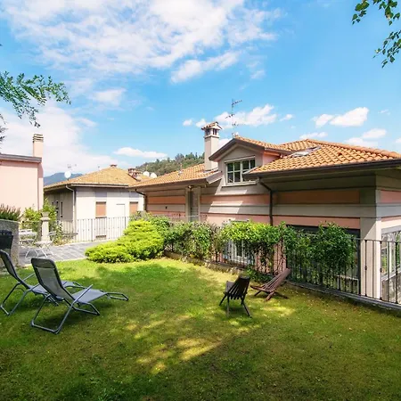 I D'a Charming Penthouse - View- Como- House-130 Mt-2 Double Bedrooms And 2 Double Bathrooms A Spacious Living Room-full Equipped Kitchen-private Garden And Terrace-private Covered Parking 아파트