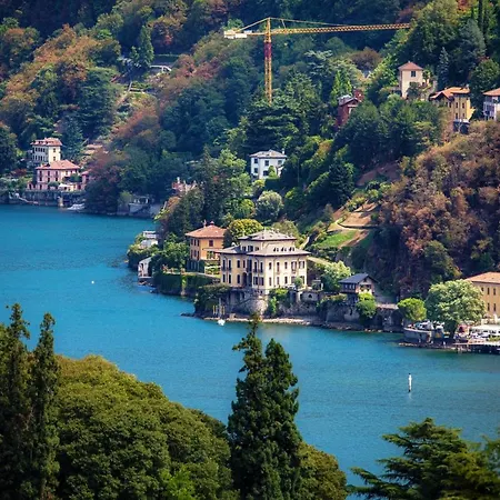 شقة I D'a Charming Penthouse - View- Como- House-130 Mt-2 Double Bedrooms And 2 Double Bathrooms A Spacious Living Room-full Equipped Kitchen-private Garden And Terrace-private Covered Parking كومو