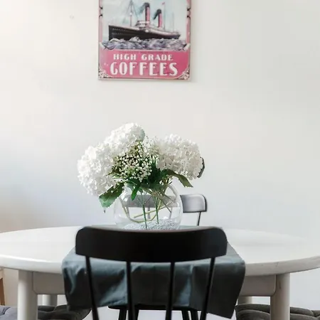 I D'a Charming Penthouse - View- Como- House-130 Mt-2 Double Bedrooms And 2 Double Bathrooms A Spacious Living Room-full Equipped Kitchen-private Garden And Terrace-private Covered Parking Como