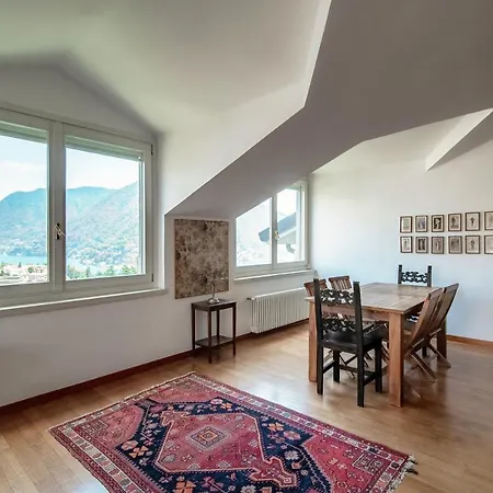 I D'a Charming Penthouse - View- Como- House-130 Mt-2 Double Bedrooms And 2 Double Bathrooms A Spacious Living Room-full Equipped Kitchen-private Garden And Terrace-private Covered Parking * كومو