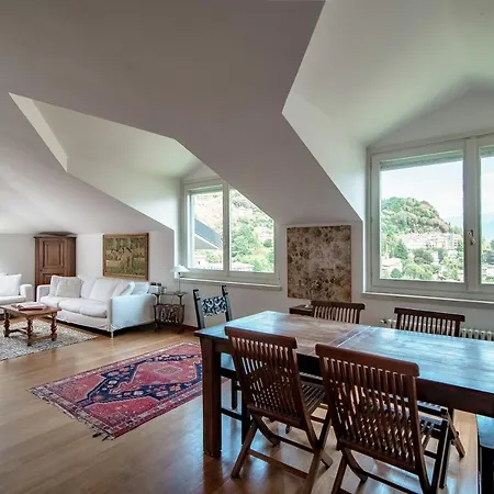 I D'a Charming Penthouse - View- Como- House-130 Mt-2 Double Bedrooms And 2 Double Bathrooms A Spacious Living Room-full Equipped Kitchen-private Garden And Terrace-private Covered Parking * كومو