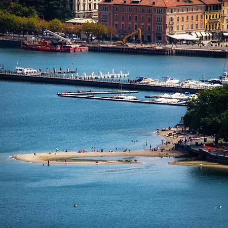 I D'a Charming Penthouse - View- Como- House-130 Mt-2 Double Bedrooms And 2 Double Bathrooms A Spacious Living Room-full Equipped Kitchen-private Garden And Terrace-private Covered Parking شقة