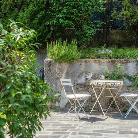 I D'a Charming Penthouse - View- Como- House-130 Mt-2 Double Bedrooms And 2 Double Bathrooms A Spacious Living Room-full Equipped Kitchen-private Garden And Terrace-private Covered Parking Apartment Como