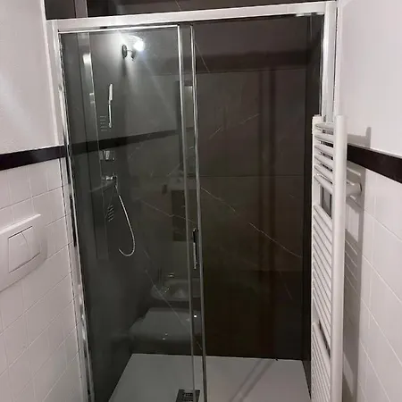 I D'a Charming Penthouse - View- Como- House-130 Mt-2 Double Bedrooms And 2 Double Bathrooms A Spacious Living Room-full Equipped Kitchen-private Garden And Terrace-private Covered Parking *