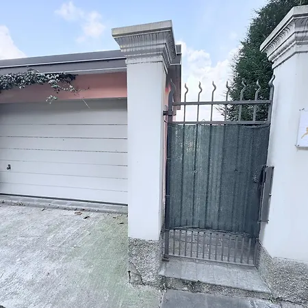 I D'a Charming Penthouse - View- Como- House-130 Mt-2 Double Bedrooms And 2 Double Bathrooms A Spacious Living Room-full Equipped Kitchen-private Garden And Terrace-private Covered Parking Apartamento