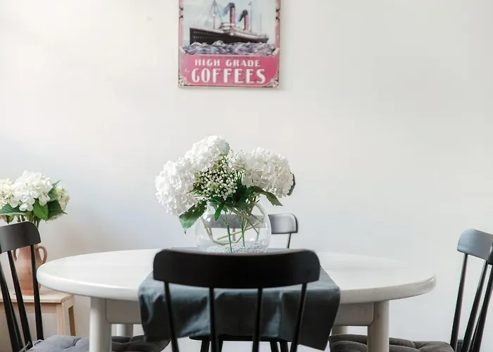 I D'a Charming Penthouse - View- Como- House-130 Mt-2 Double Bedrooms And 2 Double Bathrooms A Spacious Living Room-full Equipped Kitchen-private Garden And Terrace-private Covered Parking קומו