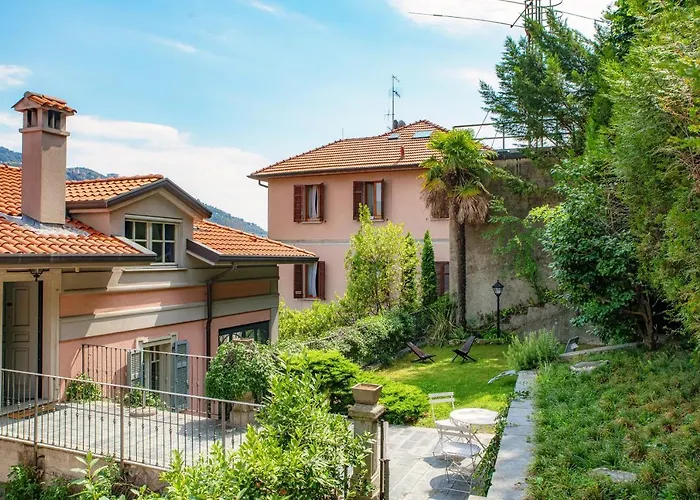 I D'a Charming Penthouse - View- Como- House-130 Mt-2 Double Bedrooms And 2 Double Bathrooms A Spacious Living Room-full Equipped Kitchen-private Garden And Terrace-private Covered Parking * קומו