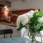 I D'a Charming Penthouse - View- Como- House-130 Mt-2 Double Bedrooms And 2 Double Bathrooms A Spacious Living Room-full Equipped Kitchen-private Garden And Terrace-private Covered Parking Комо